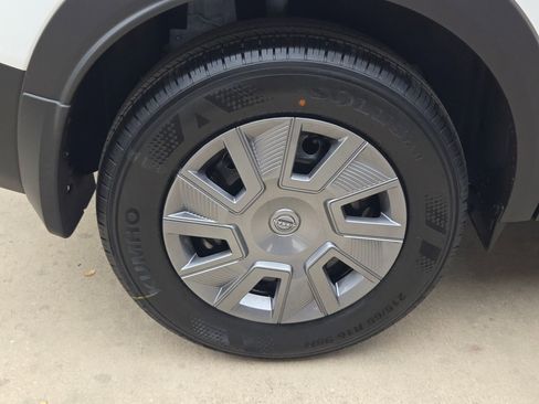 New 2026 Nissan Kicks S image 21