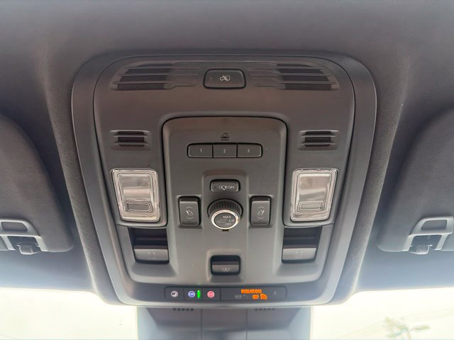 Used 2023 Cadillac Escalade Sport Platinum w/ LPO, ONYX Package AWD/4WD image 24