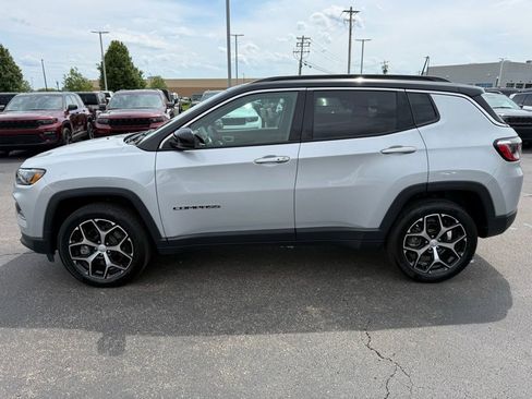 Certified 2024 Jeep Compass Limited AWD/4WD image 6