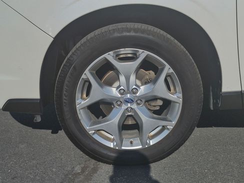 Used 2017 Subaru Forester 2.5i Touring AWD/4WD image 13