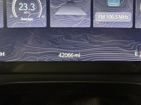 Used 2023 Jeep Grand Cherokee Limited w/ Luxury Tech Group II image 6