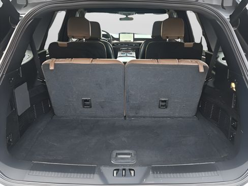 Used 2022 Lincoln Aviator Reserve w/ Equipment Group 201A RWD image 13