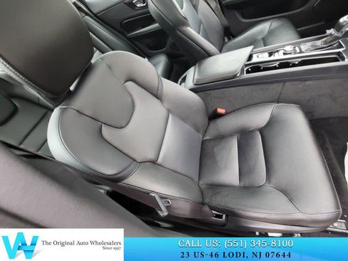 Used 2019 Volvo S60 T5 Momentum w/ Premium Package image 14