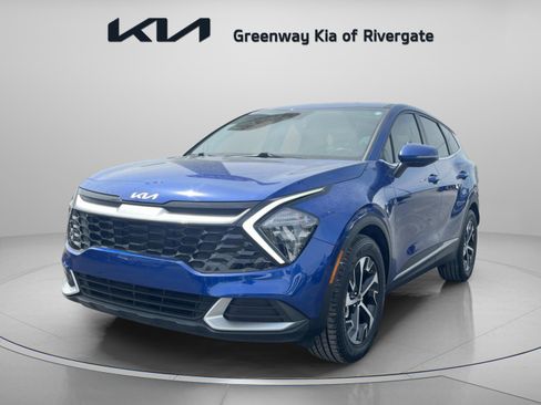 Used 2023 Kia Sportage EX FWD image 3