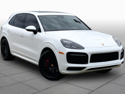 Used 2021 Porsche Cayenne GTS AWD/4WD image 2