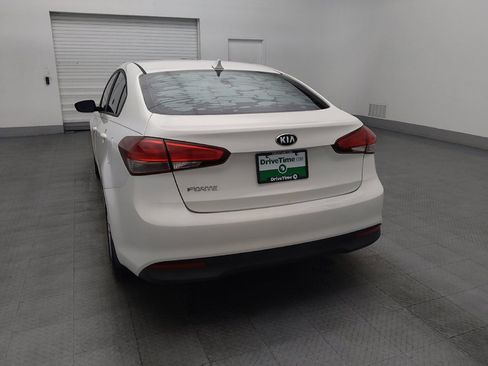 Used 2017 Kia Forte LX FWD image 6