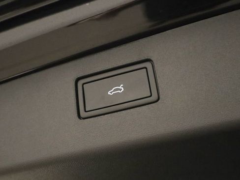 New 2026 Volkswagen Tiguan SE R-Line image 36