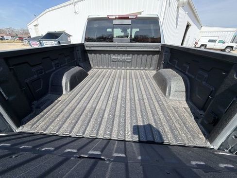New 2026 GMC Sierra 1500 SLT image 25