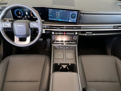 Certified 2025 Hyundai Santa Fe SEL image 14