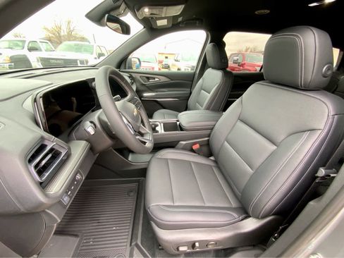 New 2026 Chevrolet Traverse LT w/ LPO, Floor Liner Package image 25