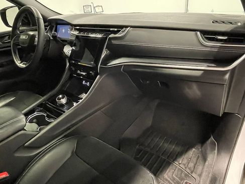 Used 2023 Jeep Grand Cherokee Altitude image 26