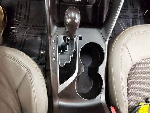 Used 2012 Hyundai Tucson GLS image 17