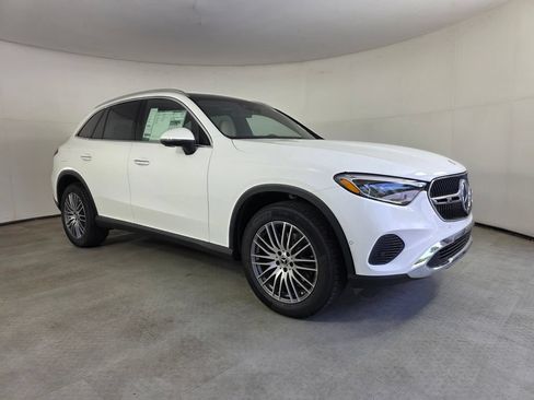 New 2027 Mercedes-Benz GLC 300 image 1