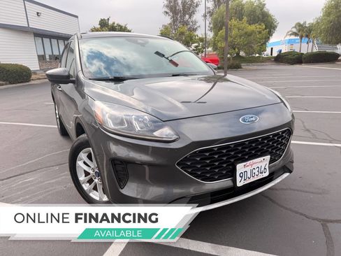 Used 2020 Ford Escape SE FWD image 2