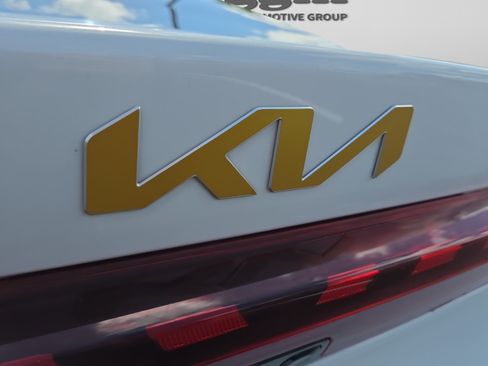 Used 2022 Kia K5 LXS AWD/4WD image 36