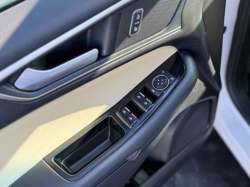 Used 2019 Ford Edge SEL w/ Equipment Group 201A image 17