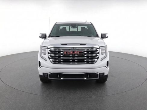 Used 2023 GMC Sierra 1500 Denali AWD/4WD image 2