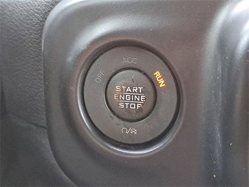 Used 2021 Jeep Wrangler Unlimited Sahara image 28