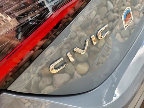 Used 2024 Honda Civic Sport image 7