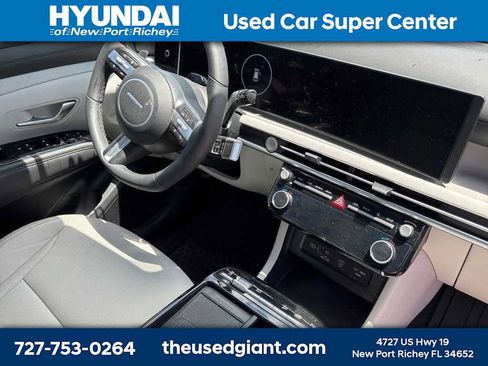 Used 2025 Hyundai Tucson Limited AWD/4WD image 7
