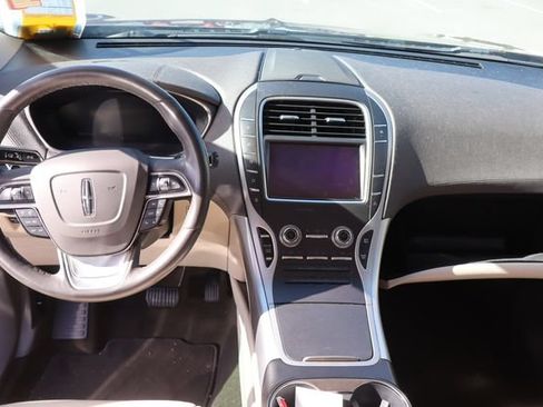 Used 2020 Lincoln Nautilus FWD w/ Equipment Group 101A image 8