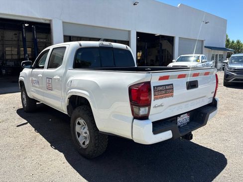 Used 2021 Toyota Tacoma SR AWD/4WD image 3