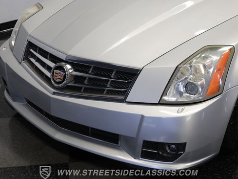 Used 2009 Cadillac XLR image 18