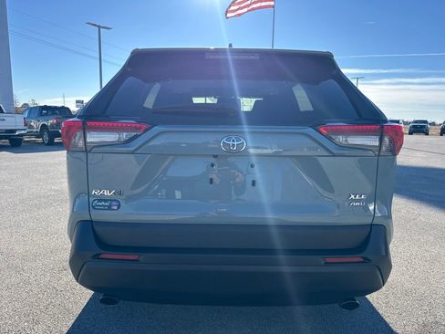 Used 2023 Toyota RAV4 XLE w/ Convenience Package image 5