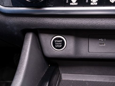 Used 2023 Nissan Rogue SV image 20