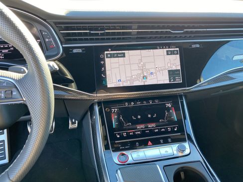 Used 2022 Audi SQ7 Prestige w/ Prestige Package image 9