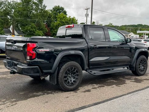Used 2023 Chevrolet Colorado Trail Boss w/ Technology Package AWD/4WD image 3