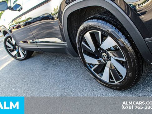 Used 2025 Volkswagen Atlas Cross Sport SE AWD/4WD image 11