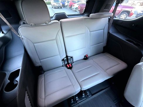 Used 2023 GMC Yukon SLT image 26