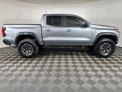 Used 2024 Chevrolet Colorado ZR2 w/ Technology Package AWD/4WD image 2