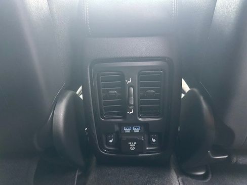 Certified 2022 Dodge Durango R/T w/ Blacktop Package AWD/4WD image 27