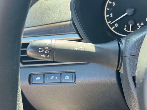 Used 2024 Nissan Altima 2.5 SV FWD image 22