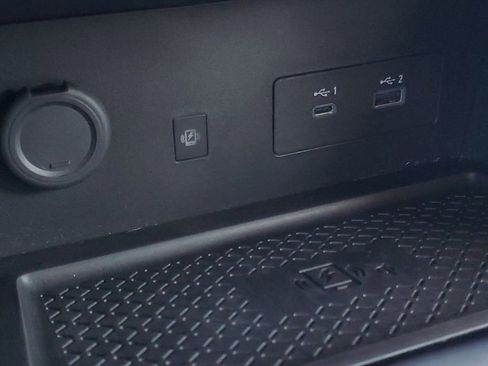 Used 2023 Nissan Pathfinder SL image 25