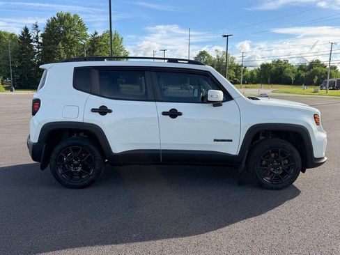 Used 2019 Jeep Renegade Altitude w/ Quick Order Package 22M AWD/4WD image 4