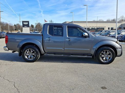Used 2016 Nissan Frontier SL w/ Moonroof Package image 26