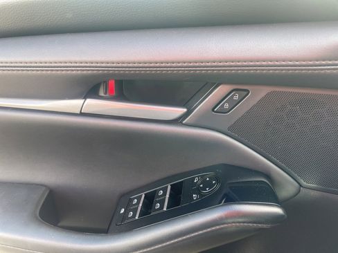 Used 2024 MAZDA MAZDA3 s image 17