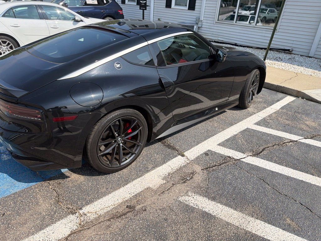 Used 2025 Nissan Z Performance w/ Floor Mat Package RWD image 5
