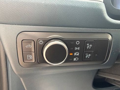Used 2025 Ford Maverick XLT FWD image 18
