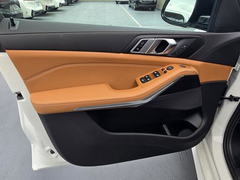 New 2026 BMW X5 xDrive40i w/ M Sport Package image 16