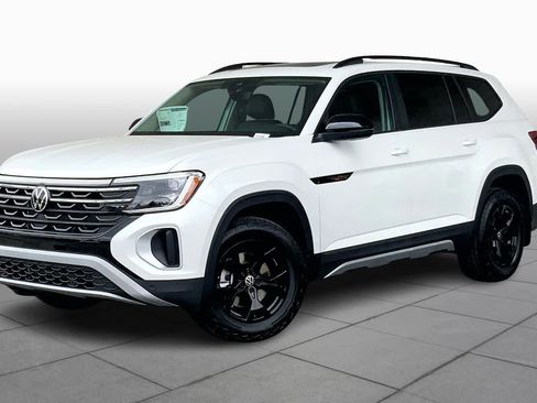 New 2026 Volkswagen Atlas Peak Edition AWD/4WD image 1