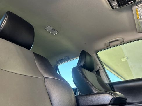 Used 2018 Toyota 4Runner SR5 Premium AWD/4WD image 18