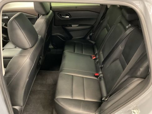 Used 2023 Nissan Rogue SL w/ SL Premium Package image 21