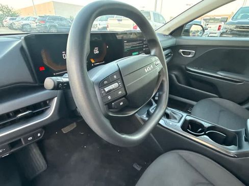 Used 2026 Kia K4 FWD image 11