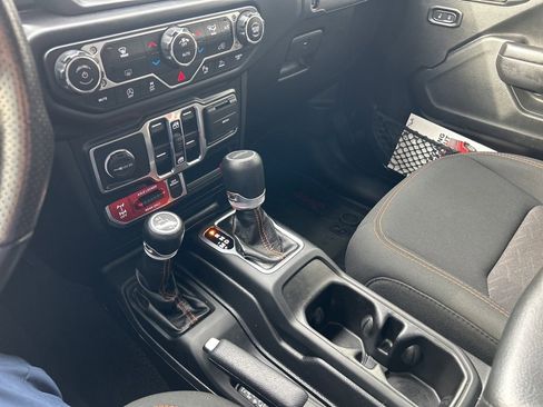 Certified 2021 Jeep Gladiator Mojave image 16