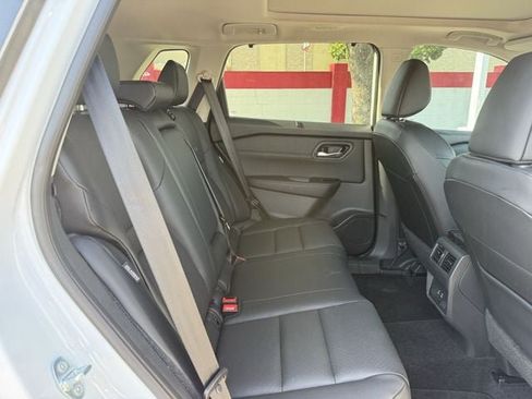 Used 2024 Nissan Rogue SV w/ SV Premium Package FWD image 30