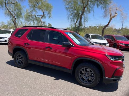 Certified 2025 Honda Pilot TrailSport image 20